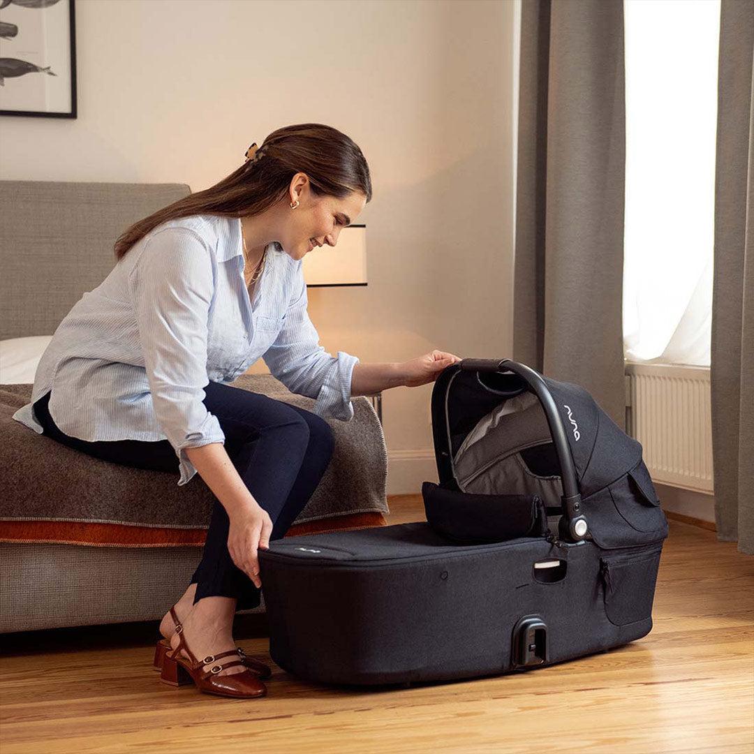 Nuna DEMI NEXT + PIPA URBN Travel System - Caviar